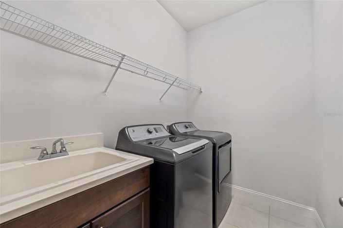 Image No.12-4 Bed Property for sale