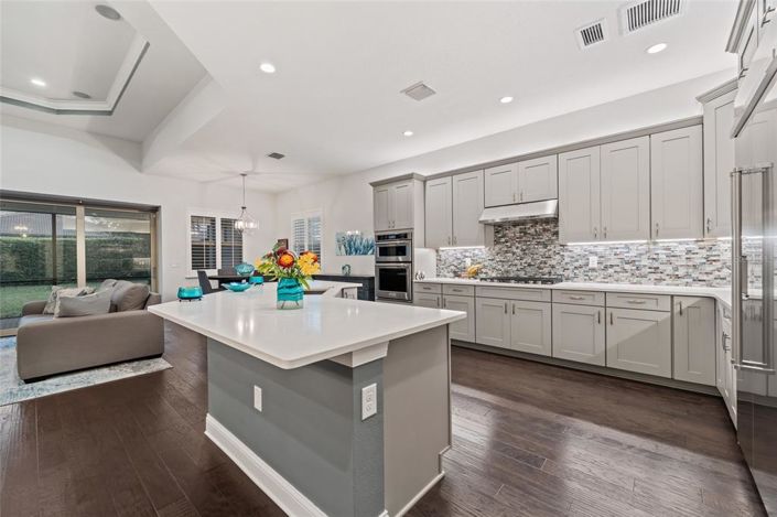 Image No.17-4 Bed Property for sale