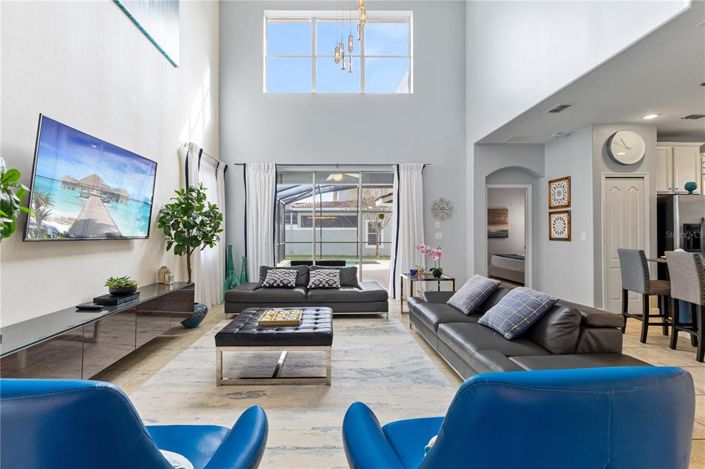 Image No.10-5 Bed Property for sale