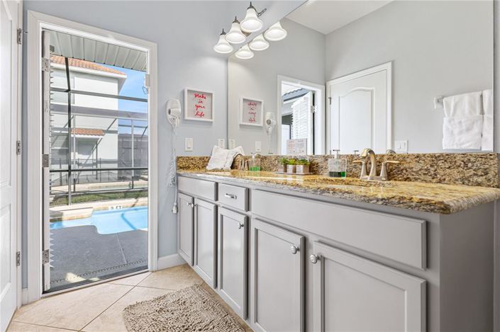 Image No.26-5 Bed Property for sale