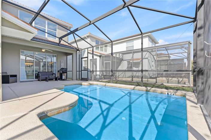 Image No.28-5 Bed Property for sale