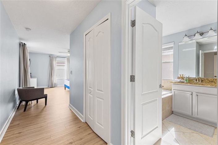 Image No.37-5 Bed Property for sale