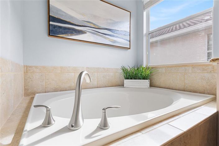 Image No.43-5 Bed Property for sale