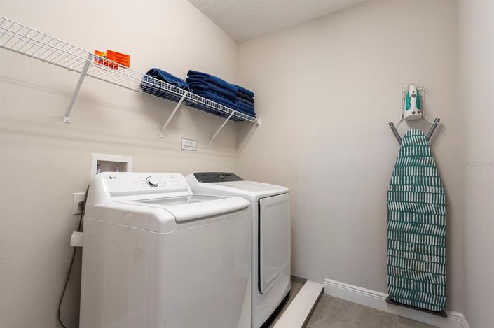 Image No.29-6 Bed Property for sale