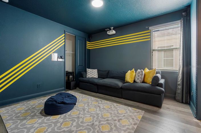 Image No.31-6 Bed Property for sale