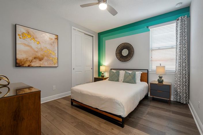 Image No.35-6 Bed Property for sale