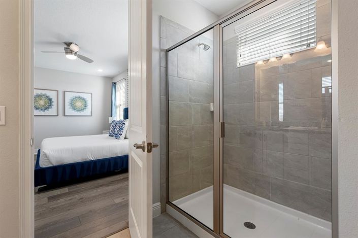 Image No.37-6 Bed Property for sale