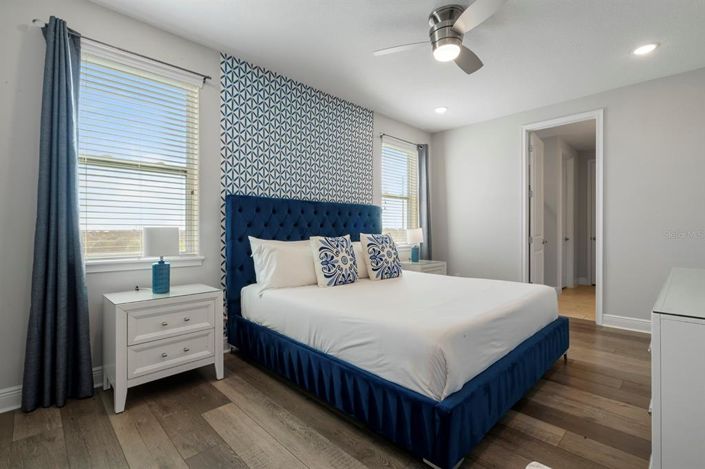 Image No.41-6 Bed Property for sale