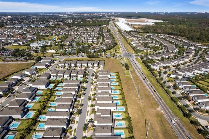 Image No.50-6 Bed Property for sale