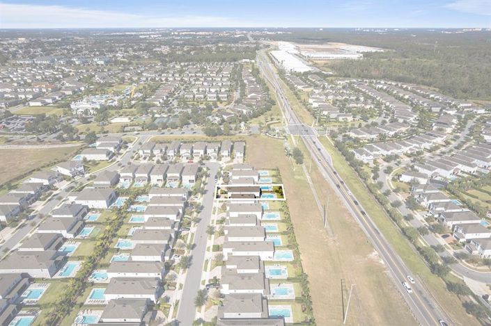 Image No.60-6 Bed Property for sale