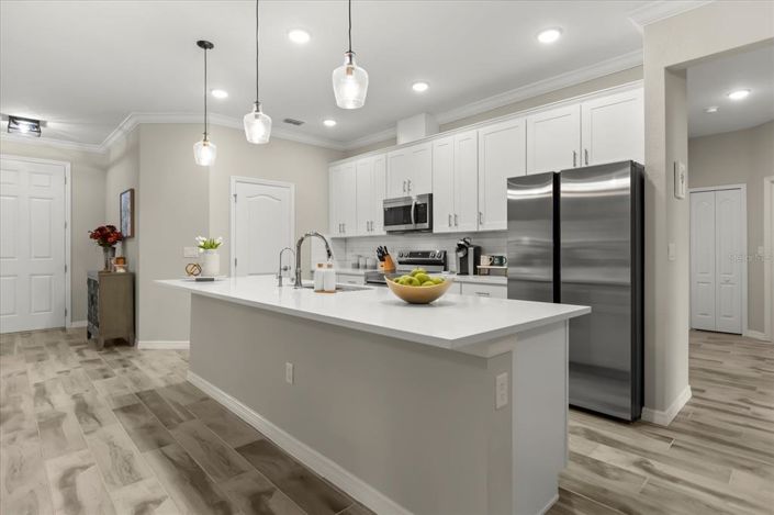 Image No.12-3 Bed Property for sale