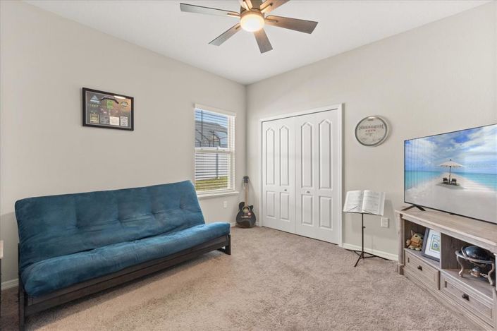 Image No.19-3 Bed Property for sale