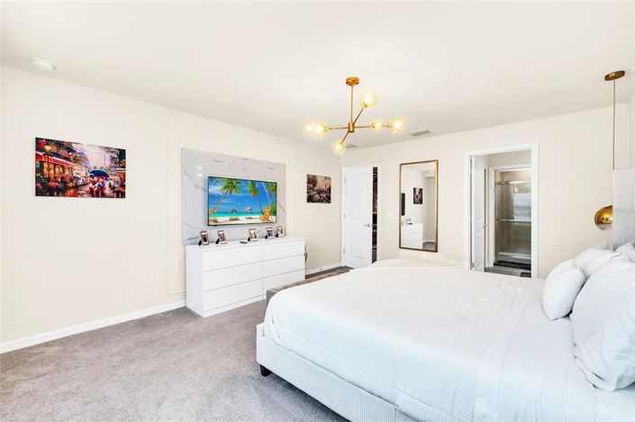 Image No.28-5 Bed Townhouse for sale