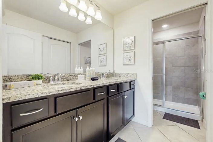 Image No.5-5 Bed Townhouse for sale