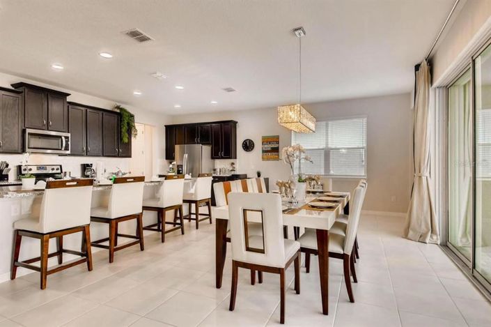 Image No.10-5 Bed Property for sale