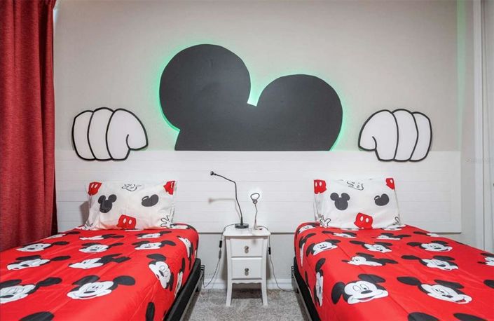 Image No.15-5 Bed Property for sale