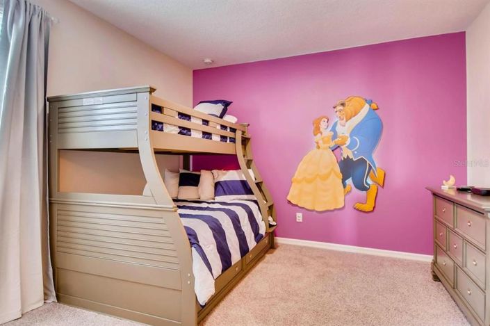 Image No.17-5 Bed Property for sale