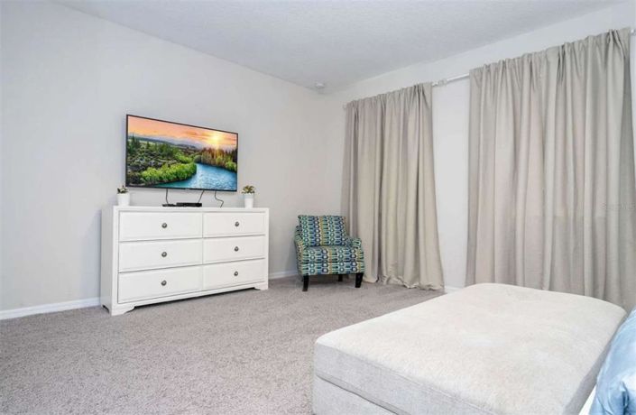 Image No.24-5 Bed Property for sale