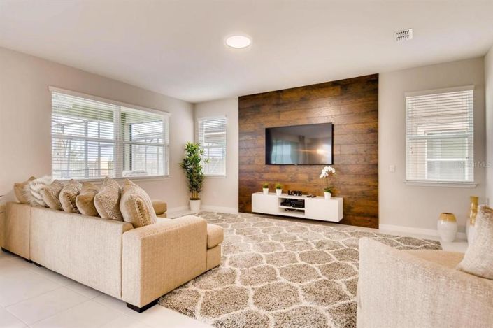 Image No.3-5 Bed Property for sale