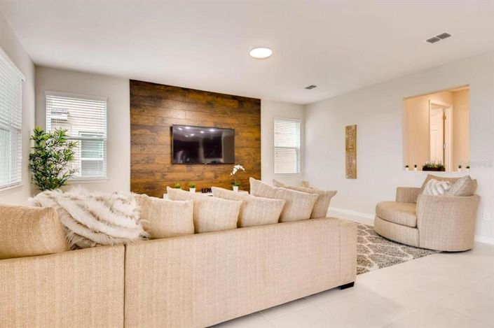 Image No.4-5 Bed Property for sale