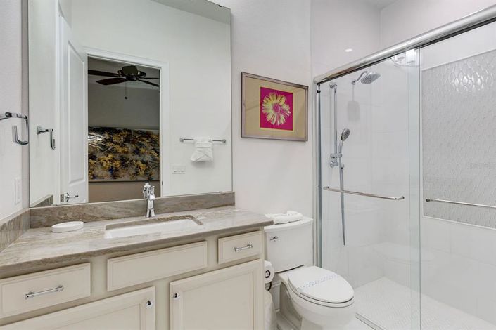 Image No.16-6 Bed Property for sale