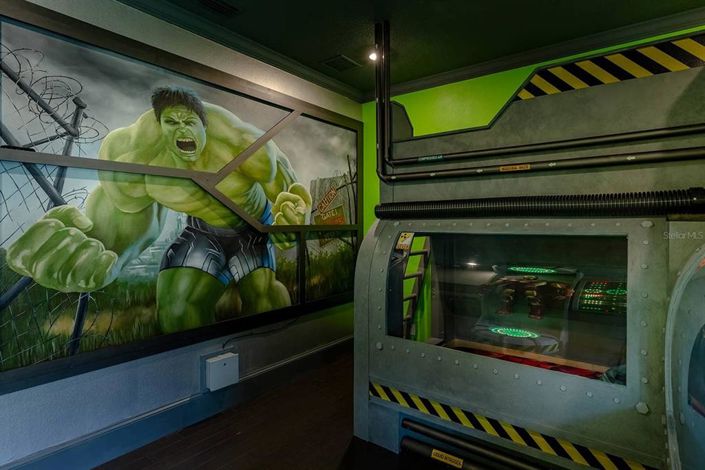 Image No.22-6 Bed Property for sale