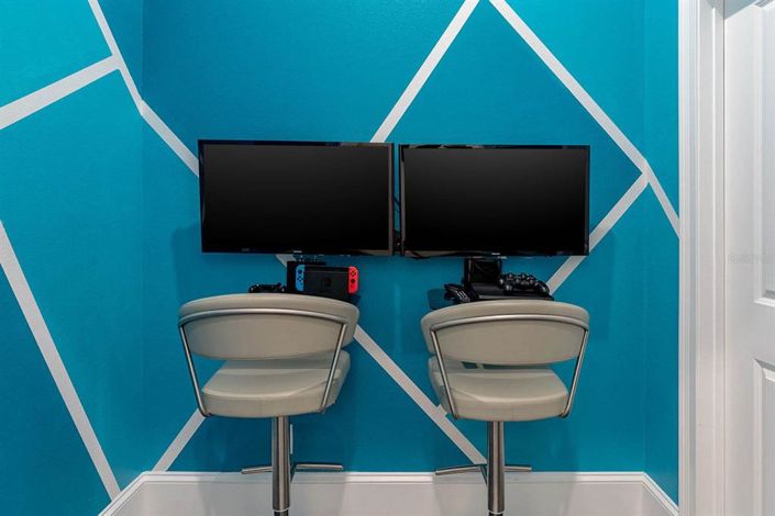 Image No.25-6 Bed Property for sale