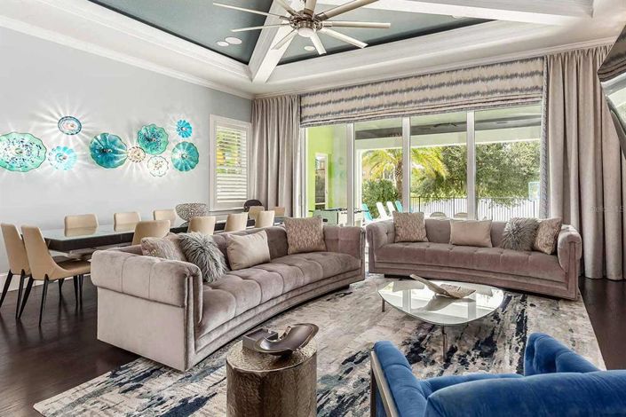 Image No.3-6 Bed Property for sale