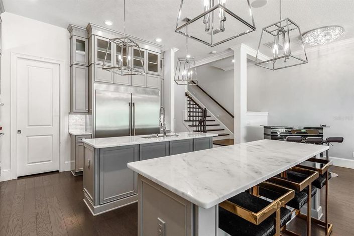 Image No.8-6 Bed Property for sale