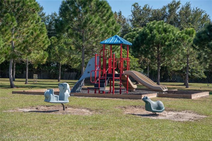 Image No.12-3 Bed Property for sale