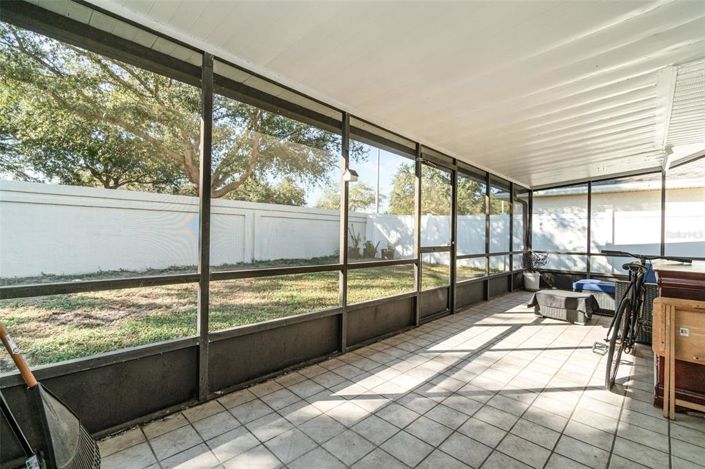 Image No.26-4 Bed Property for sale