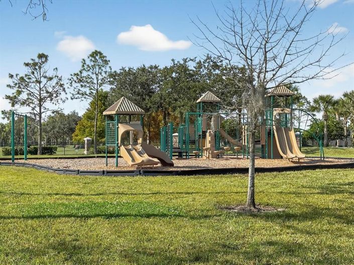 Image No.45-4 Bed Property for sale