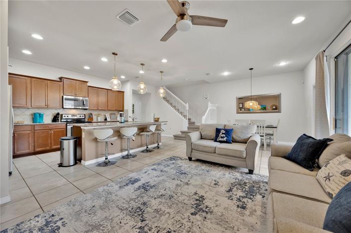 Image No.11-5 Bed Townhouse for sale