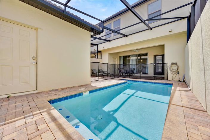 Image No.36-5 Bed Townhouse for sale