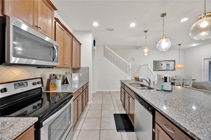 Image No.9-5 Bed Townhouse for sale