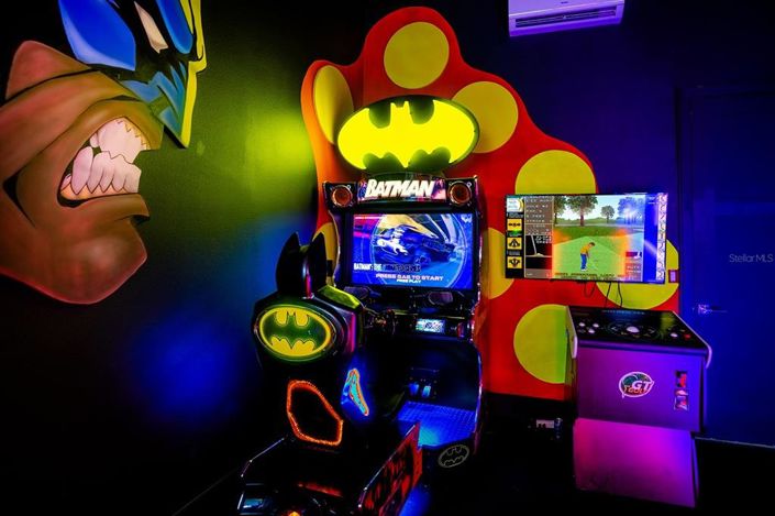 Image No.15-9 Bed Property for sale