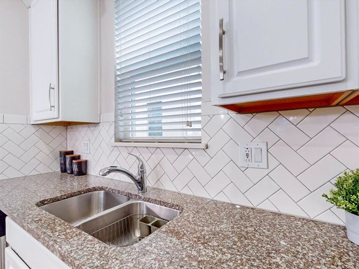 Image No.10-3 Bed Property for sale