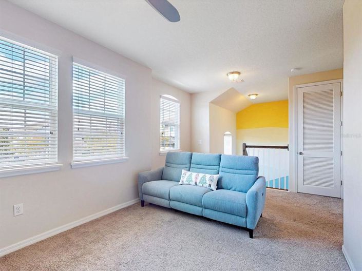 Image No.19-3 Bed Property for sale