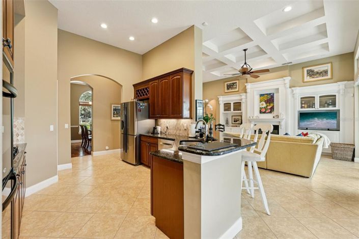 Image No.16-4 Bed Property for sale