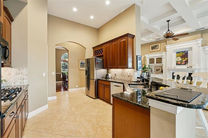 Image No.17-4 Bed Property for sale