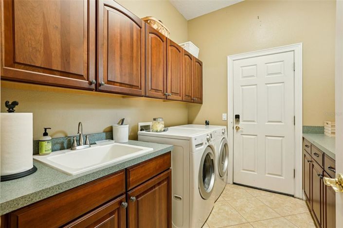 Image No.43-4 Bed Property for sale