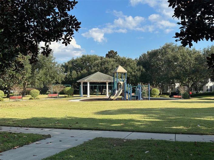 Image No.60-4 Bed Property for sale