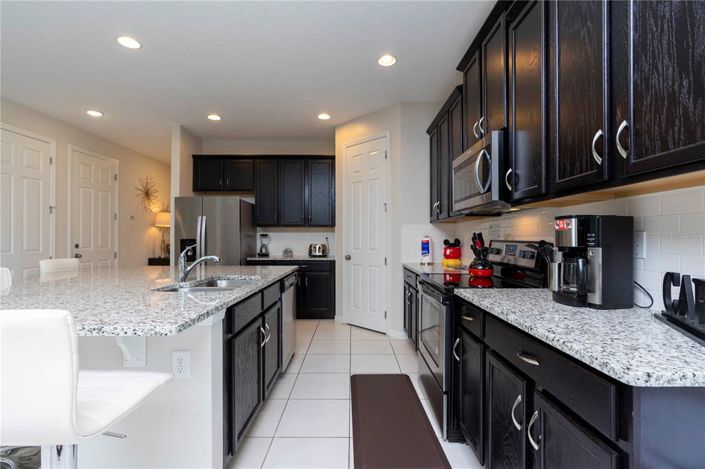 Image No.12-7 Bed Property for sale