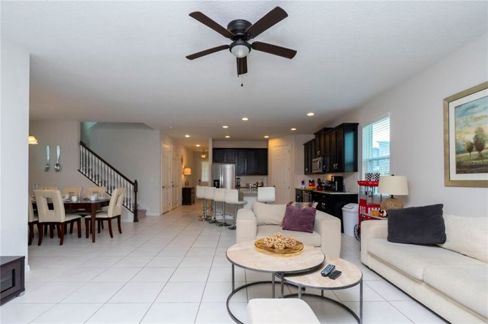 Image No.15-7 Bed Property for sale