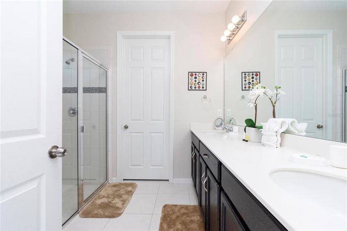 Image No.35-7 Bed Property for sale