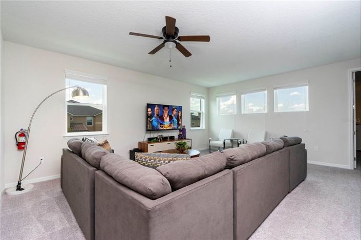 Image No.50-7 Bed Property for sale