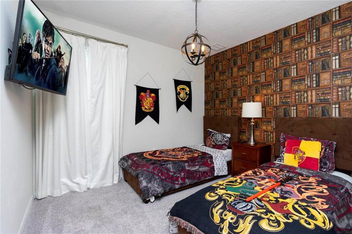 Image No.53-7 Bed Property for sale