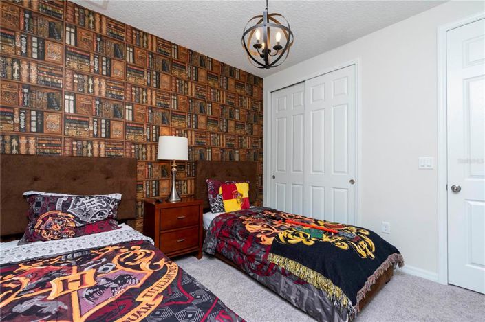 Image No.55-7 Bed Property for sale