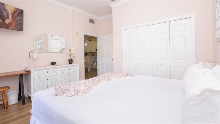 Image No.18-2 Bed Property for sale