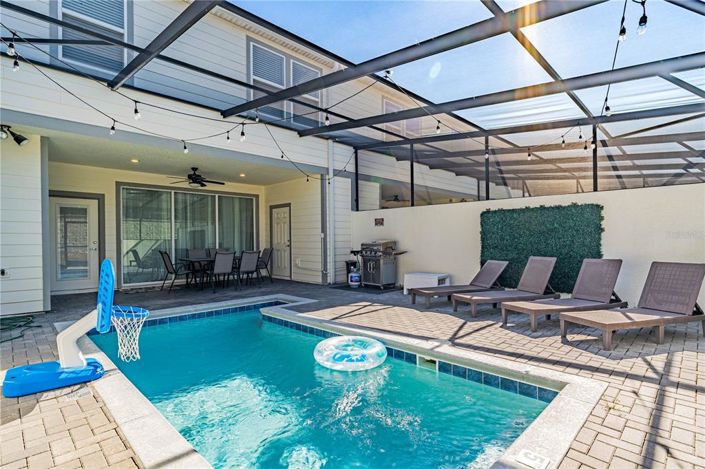 Image No.12-5 Bed Townhouse for sale